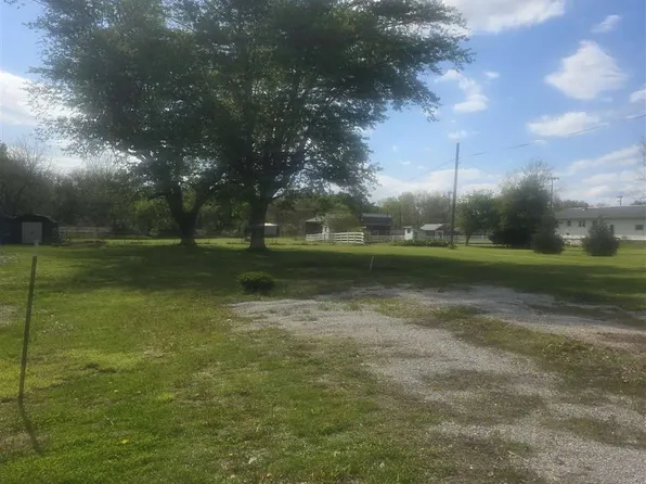 111 N High Ave, Oxford, IA 52322