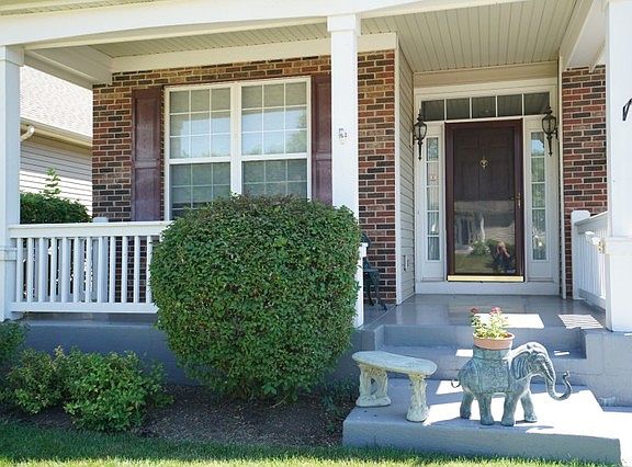 3rd image of 1827 Eton Dr