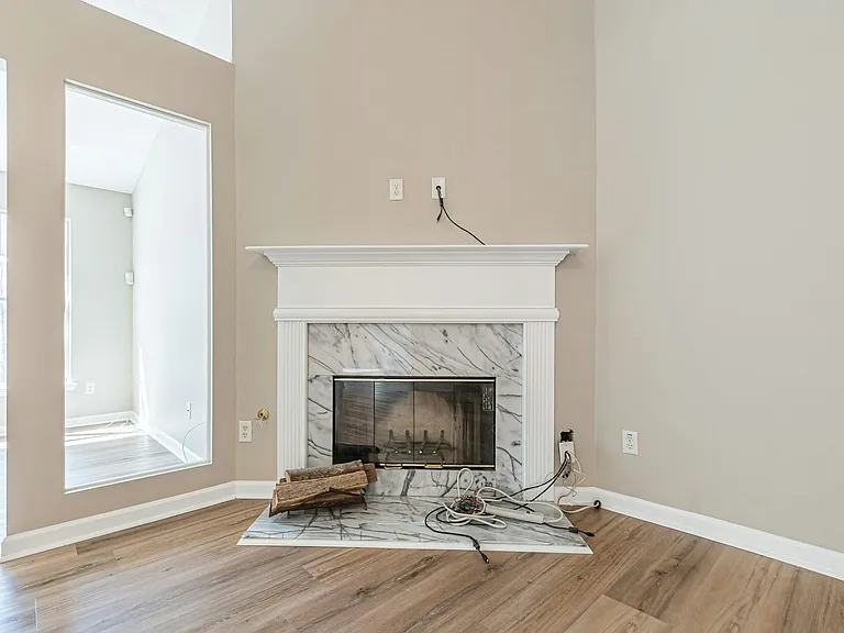 5755 Lakeview Cir — Photo 13