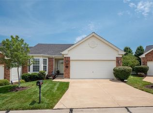 4909 Montford Dr, Saint Louis, MO 63128