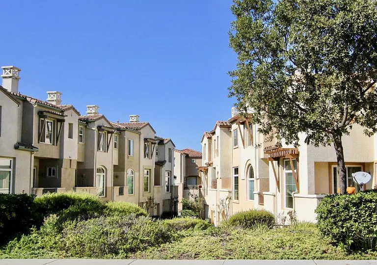 800 Almond Rd — Photo 11