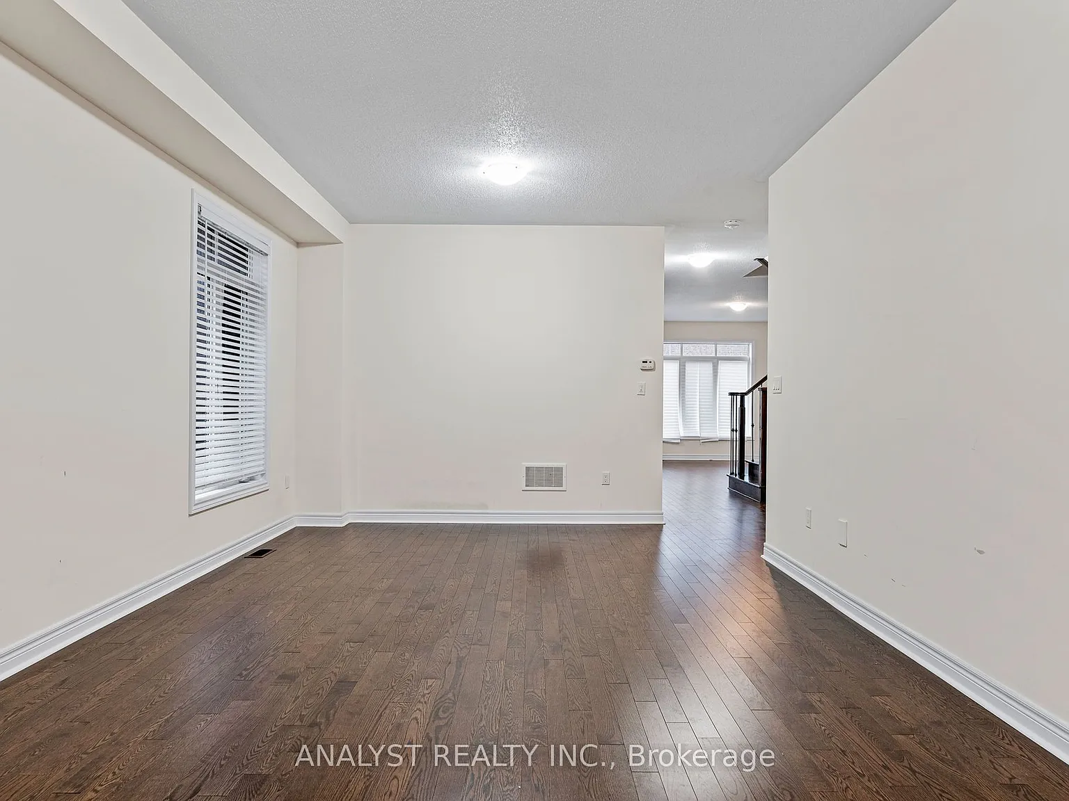 3 bed, $2,950 — Photo 2