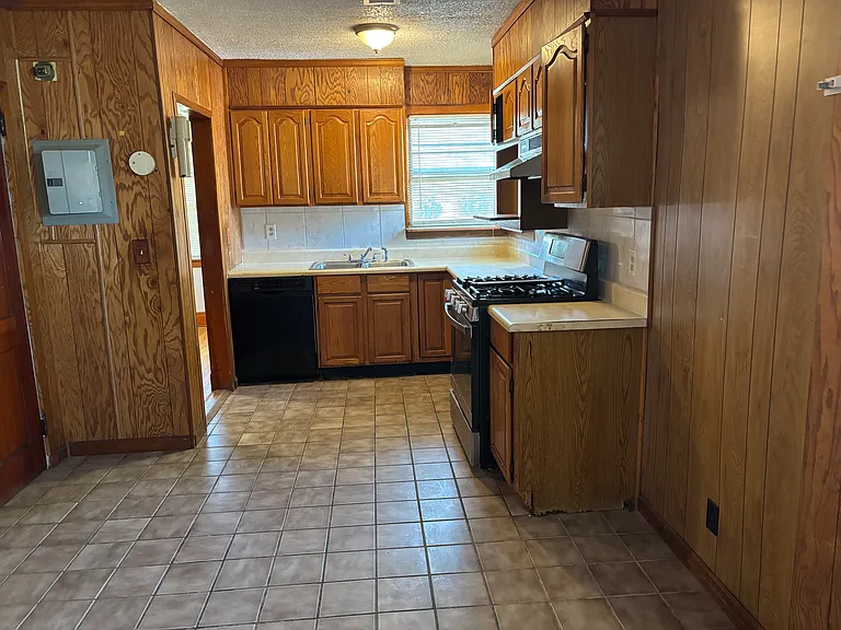 4 Brantwood Dr — Photo 3