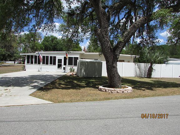 2nd image of 33417 Pleasant Ln
