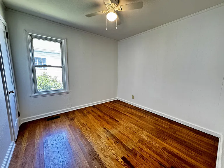 405 Washington Ave — Photo 7