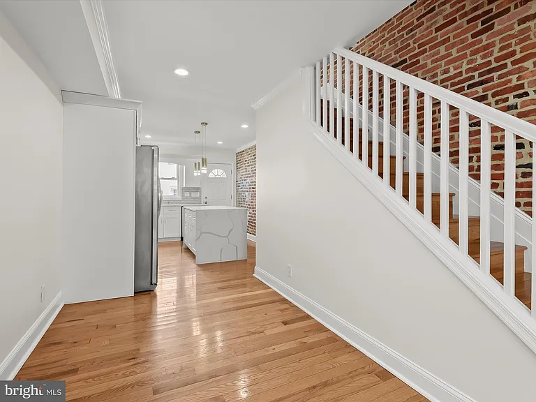 404 N Robinson St — Photo 14