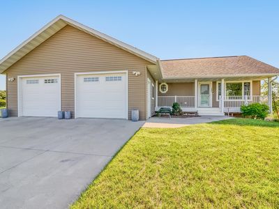 121 8th St SE, Pelican Rapids, MN, 56572