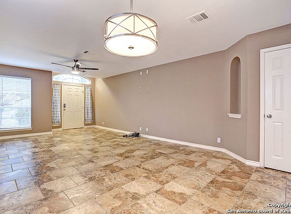 4th image of 227 Ibis Falls Dr