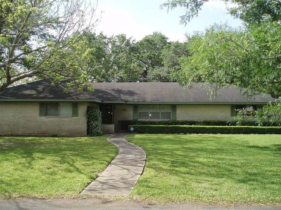 1st image of 1313 Highland Dr