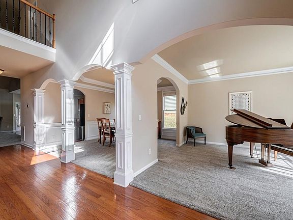 5th image of 6315 Hillcroft Ln