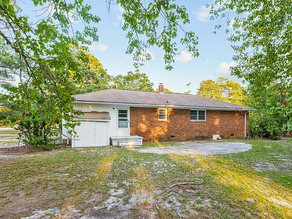 3rd image of 3523 Rosehill Rd