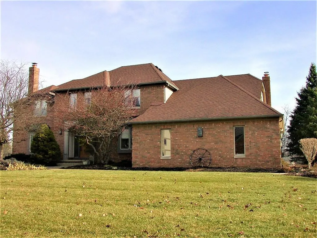 102 Valley Run Dr photo 1