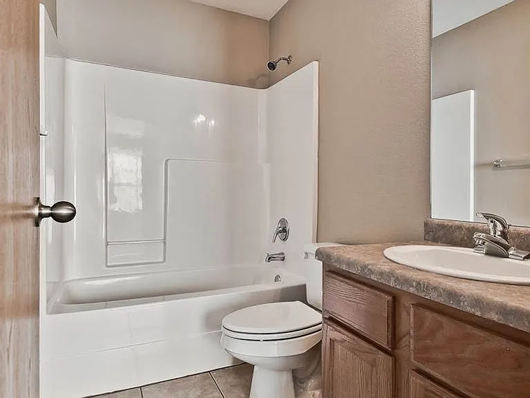 5817 Slape St — Photo 9