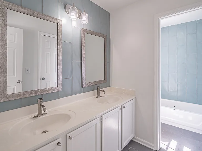 1321 Yorktown Cir — Photo 12