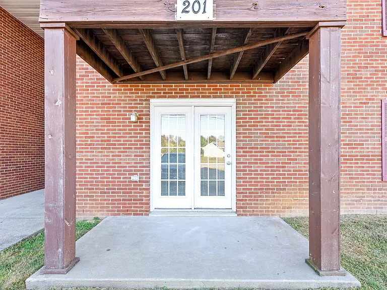 2 Bedroom Apartment For Rent Near Post! — Photo 19
