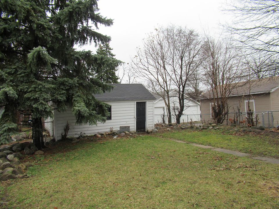 2nd image of 901 Humbolt St SE
