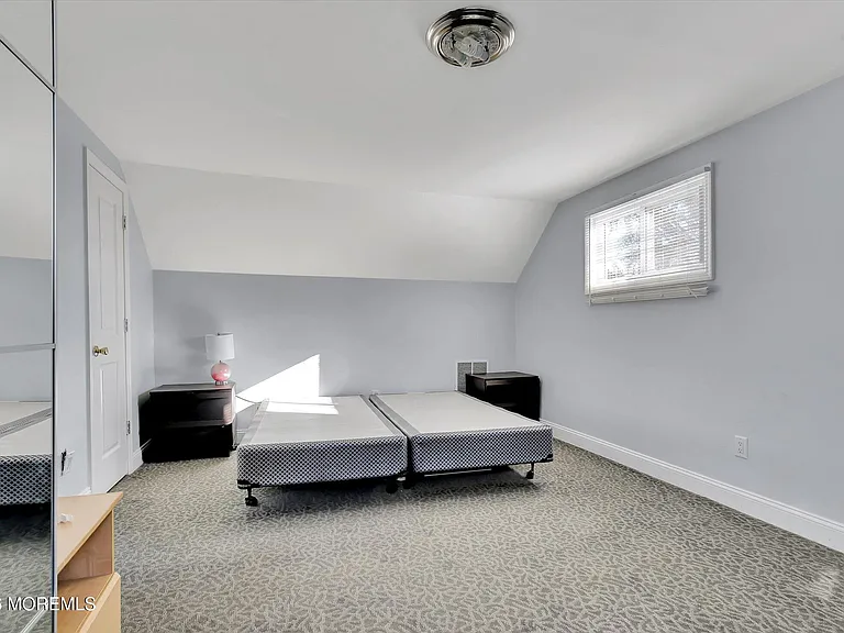 980 Woodgate Ave — Photo 21