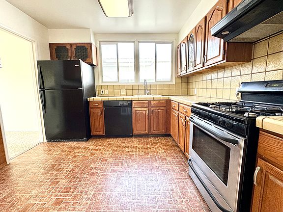 2nd image of 1067 S Mayfair Ave Unit A