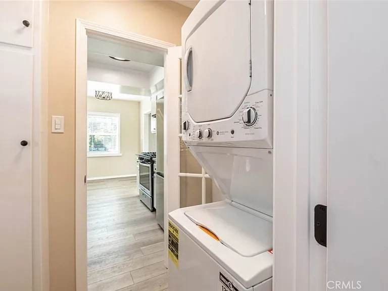 807 E Chevy Chase Dr #1 — Photo 12