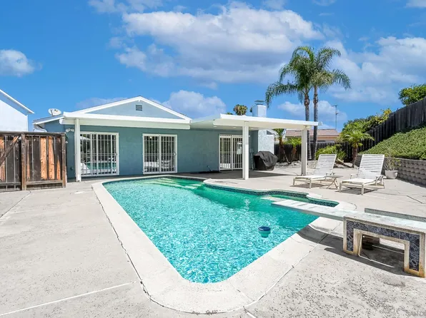 10421 Calico Cir, San Diego, CA 92126
