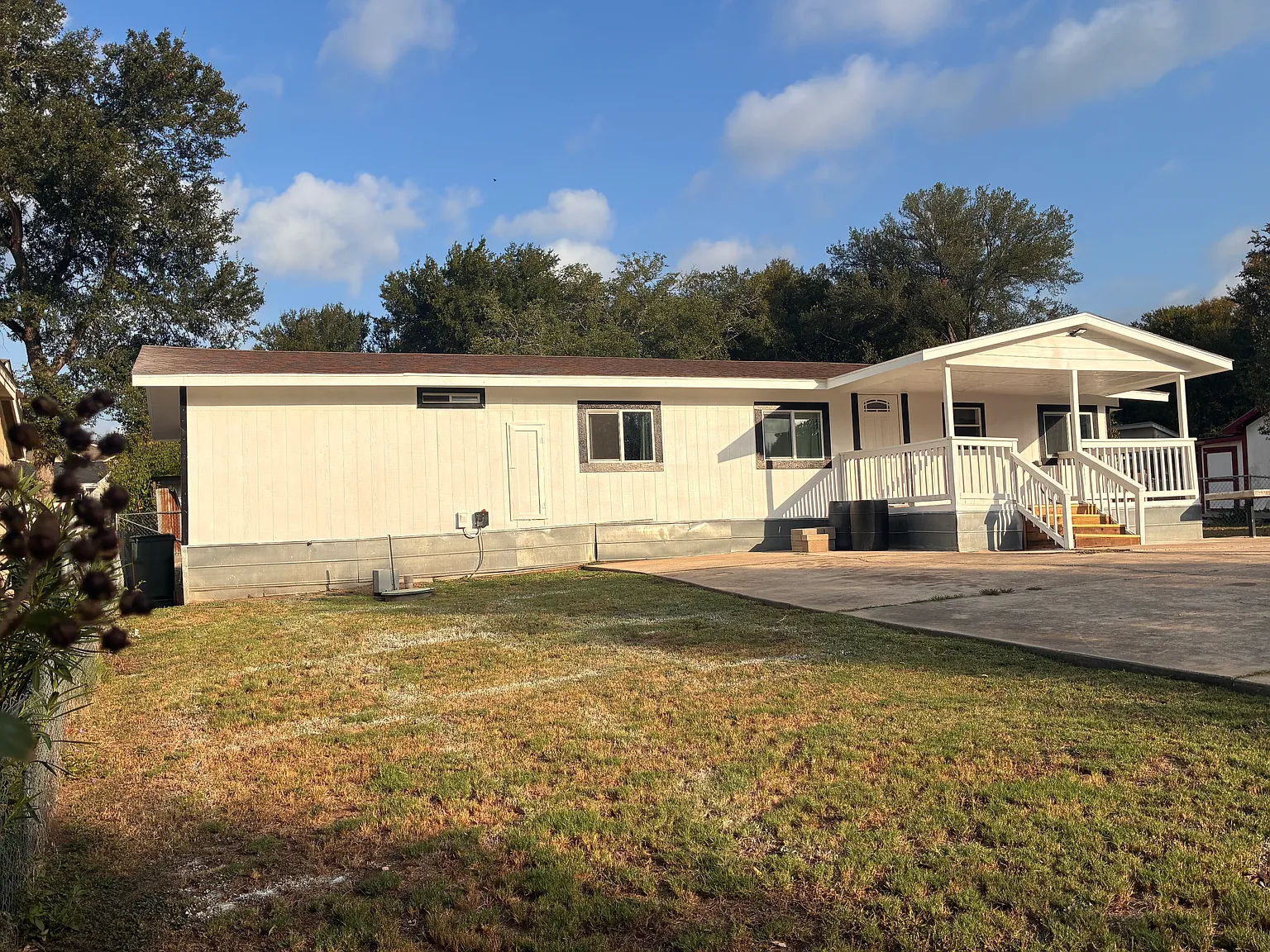 4 bed, 1596 sqft, $1,700 — Photo 3