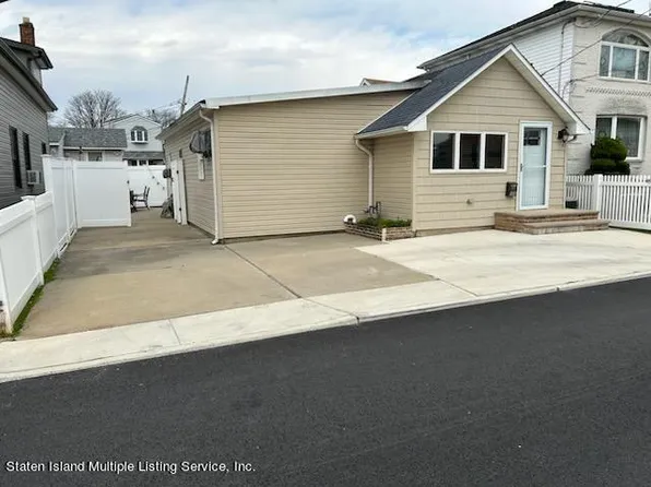 11 Waterside St, Staten Island, NY 10306