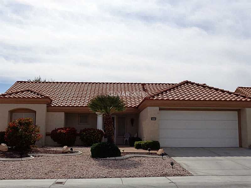 1st image of 8905 Meadowood Dr