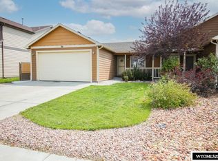 711 Reshaw Cir, Evansville, WY 82636