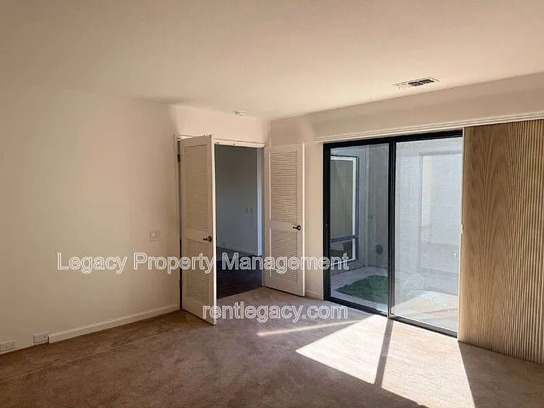 255 Munroe St — Photo 12