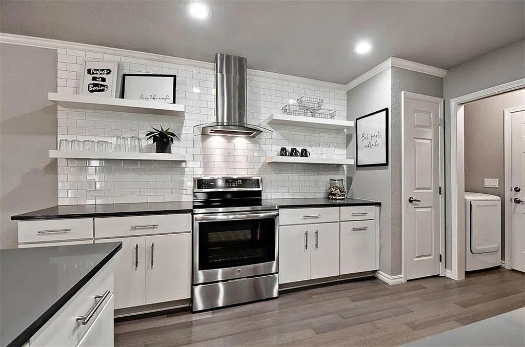 3 bed, 2.5 bath, 1773 sqft, $3,800 — Photo 4