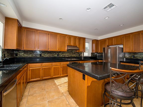 3rd image of 23525 Brigin Pl