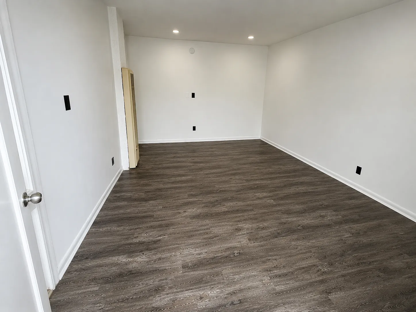 819 S Grevillea Ave — Photo 2