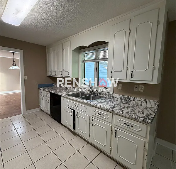 35 Maywood Dr — Photo 9