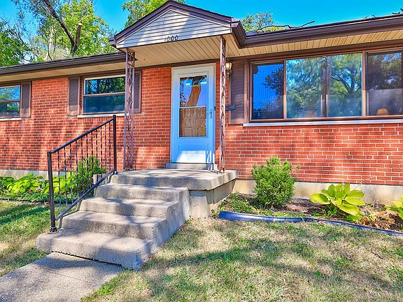 3rd image of 1000 Redbird Dr