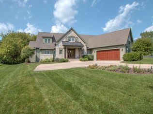 1284 Gullane Ct, Lake Geneva, WI 53147