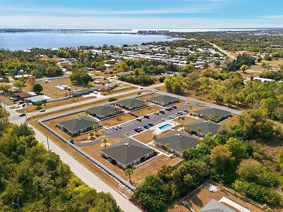 3rd image of 24540 Harborview Rd APT F1