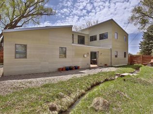 516 Conrad Ln, Taos, NM 87571