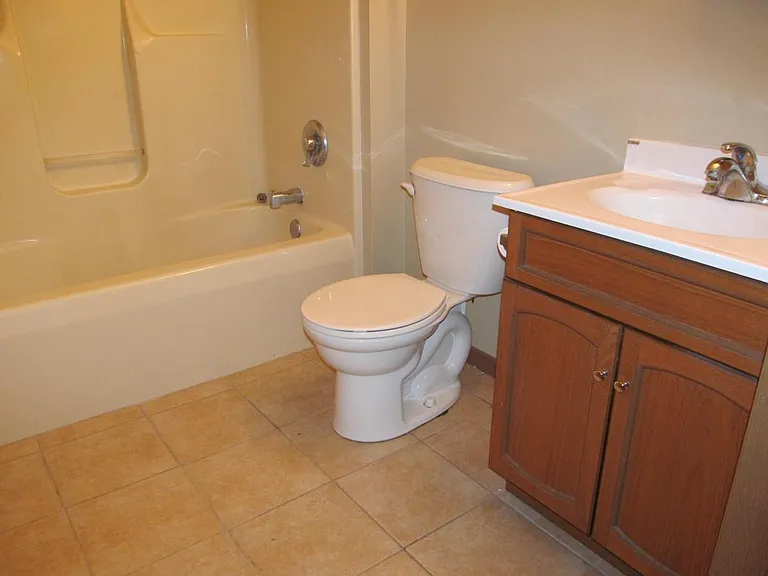 2035 Sylvan Way — Photo 7