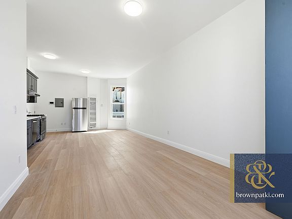 4th image of 1107 Page St #A