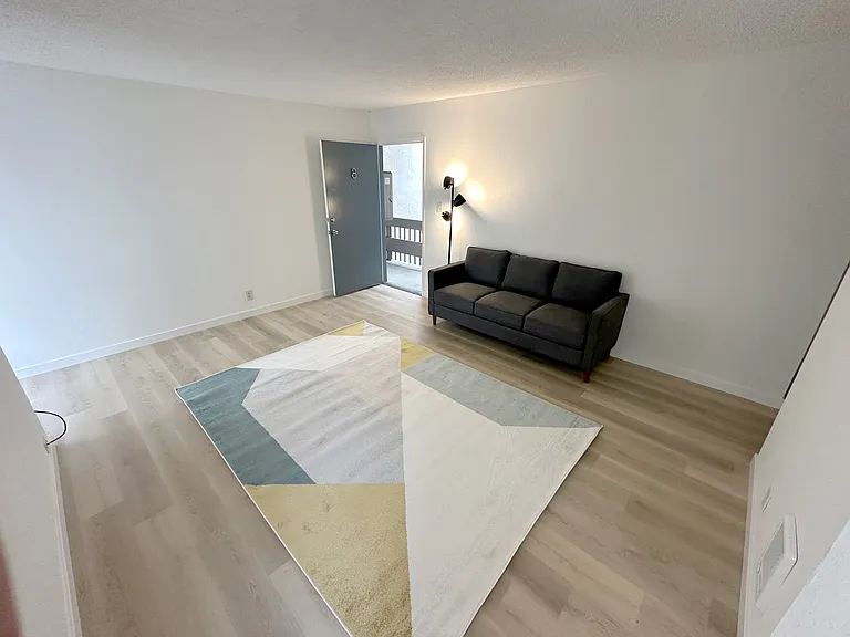 2435 Haste St #8 — Photo 8