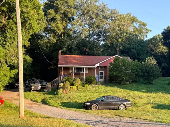 12827 Ridge Rd, Greencastle, PA 17225