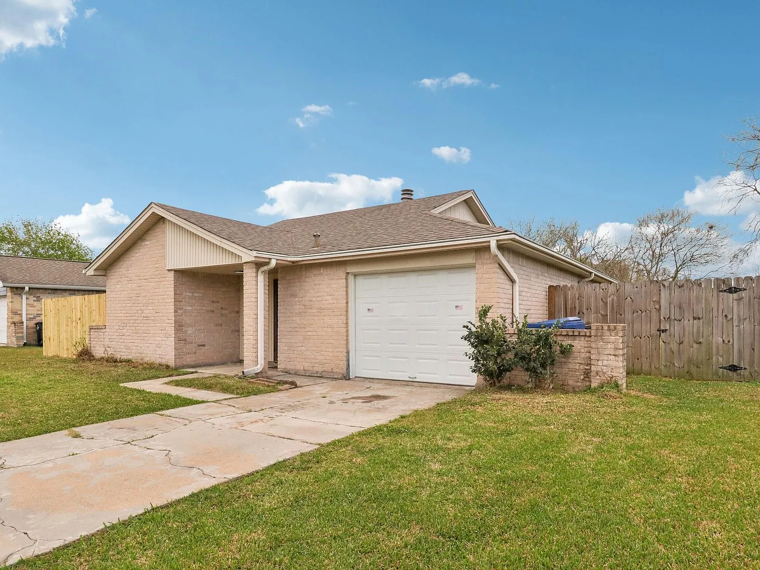 2 bed, 1.0 bath, 1072 sqft, $1,650 — Photo 3