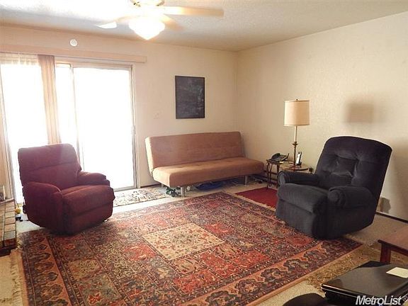 3rd image of 5241 Twin Cedars Dr
