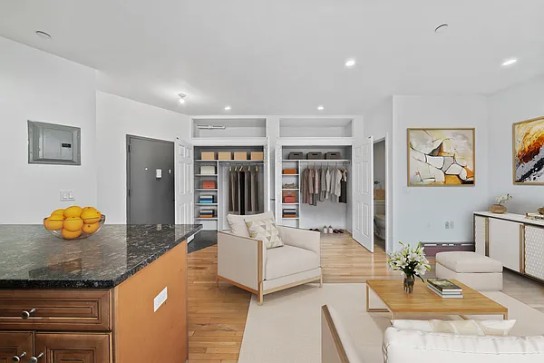 Rented by Vector New York, LLC | media 7