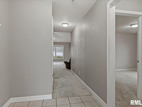 4th image of 2712 Carl Prairie Dr
