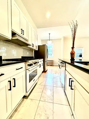 Rented by Pear NYC LLC | media 23