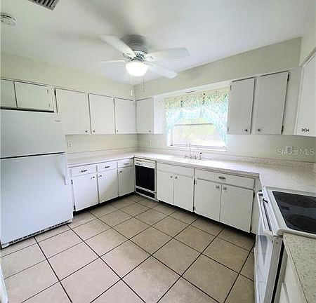 5th image of 2270 W Gardenia Dr