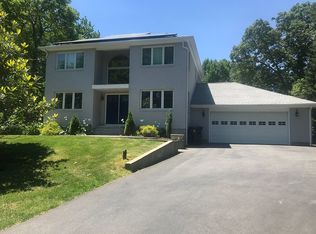 25 Wapping Rd, Portsmouth, RI 02871