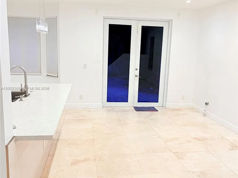 1581 SW 106th Ave — Photo 6