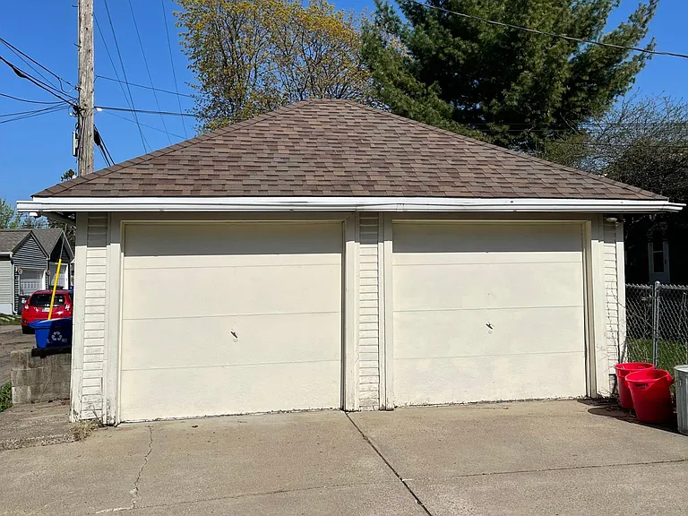 1693 Watson Ave — Photo 12